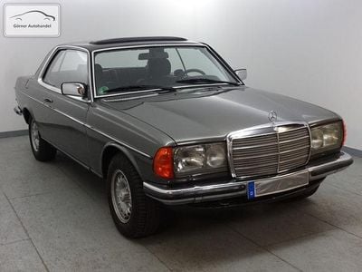 Gebraucht Mercedes 230 136 PS (100 kW) 1982 Grau metallic Coupé