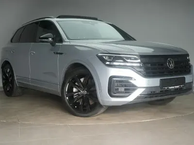 Gebraucht VW Touareg R 462 PS (339 kW) 2022 Silber SUV