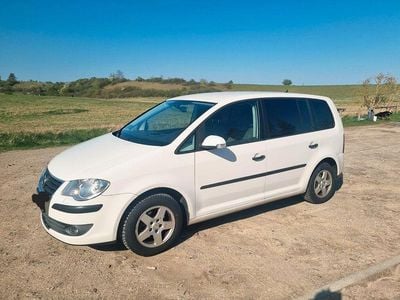 Second-hand VW Touran 140 CP (102 kW) 2008 Alb Monovolum