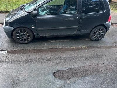 Schwarz Gebraucht 2004 Renault Twingo Kleinwagen | 1.150 €