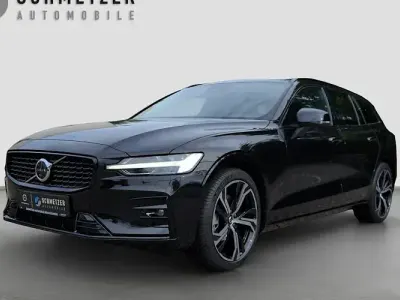 Nowe Volvo V60 Plus 197 KM (144 kW) 2025 Czarny Kombi