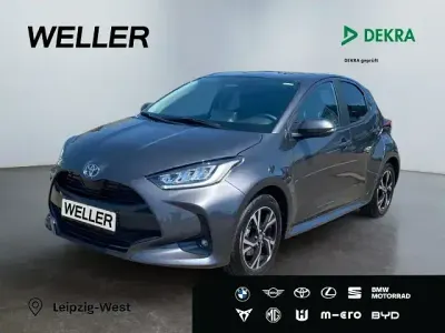 Gebraucht Toyota Yaris Hybrid 116 PS (85 kW) 2025 Grau Limousine