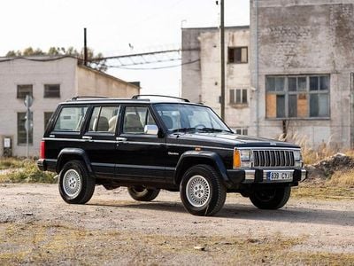 Gebraucht Jeep Cherokee Limited 178 PS (130 kW) 1996 Schwarz SUV