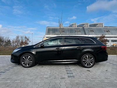 Gebraucht Toyota Avensis 143 PS (105 kW) 2016 Schwarz Kombi