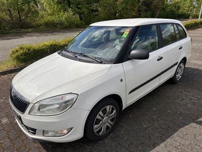 Gebraucht Skoda Fabia Cool Edition 69 PS (50 kW) 2013 Weiß Kleinwagen