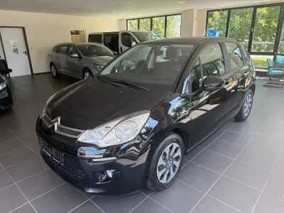 Gebraucht Citroën C3 Start 99 PS (72 kW) 2015 Schwarz Limousine