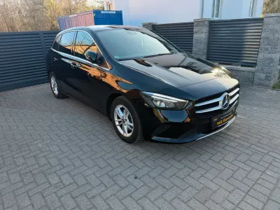 Gebraucht Mercedes B200 163 PS (119 kW) 2019 Schwarz Kleinwagen