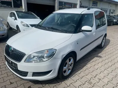 Gebraucht Skoda Roomster 85 PS (62 kW) 2012 Weiß Van / Kleinbus