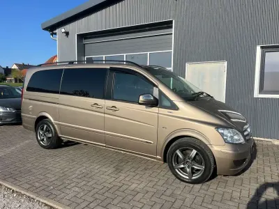 Gebraucht Mercedes Viano Edition 224 PS (164 kW) 2011 Sanidinbeige metallic Van / Kleinbus