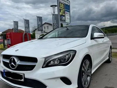 Gebraucht Mercedes CLA250 211 PS (155 kW) 2018 Weiß Coupé