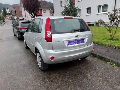 Usata Ford Fiesta Style 60 CV (44 kW) 2008 Grigio Utilitaria