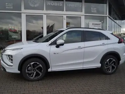 Używany Mitsubishi Eclipse Cross Select 188 KM (138 kW) 2025 Biały SUV