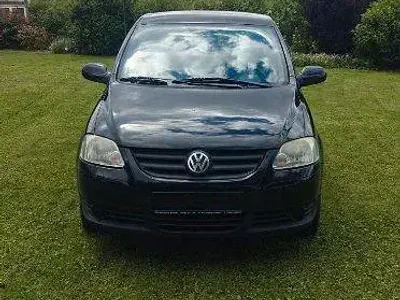 Gebraucht VW Fox 54 PS (39 kW) 2006 Schwarz Kleinwagen