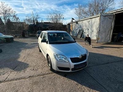 Gebraucht Skoda Fabia Classic 69 PS (50 kW) 2009 Silber Kleinwagen