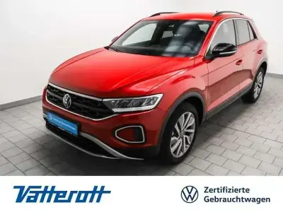 Käytetty VW T-Roc Goal 116 HP (85 kW) 2024 Punainen Katumaasturi