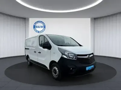 Używany Opel Vivaro 95 KM (69 kW) 2018 Biały Minivan