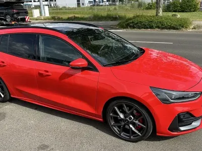 Gebraucht Ford Focus ST 280 PS (205 kW) 2024 Rot Limousine