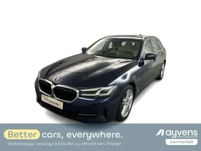 Gebraucht BMW 530e Sport Line 184 PS (135 kW) 2023 Blau Kombi