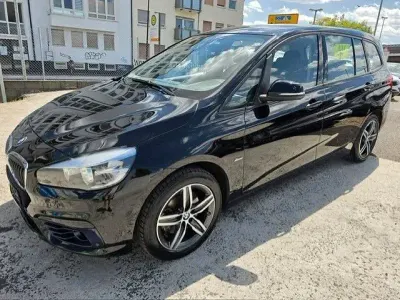 Gebraucht BMW 218 Gran Tourer Sport Line 150 PS (110 kW) 2016 Schwarz Van / Kleinbus