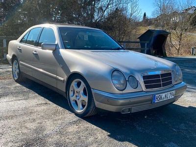 Mercedes E280