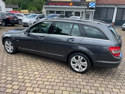 Gebraucht Mercedes C220 Avantgarde 170 PS (125 kW) 2010 Grau Kombi
