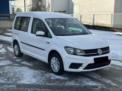 Weiß Gebraucht 2016 VW Caddy Highline Van / Kleinbus | 5.999 € (Superpreis)