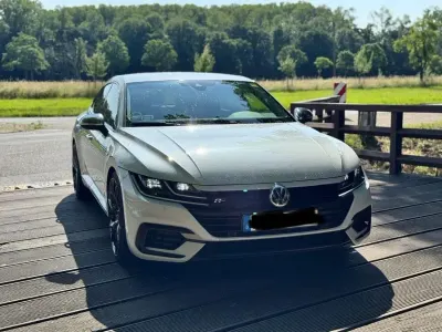 Usata VW Arteon R-line 150 CV (110 kW) 2018 Utilitaria
