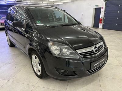 Second-hand Opel Zafira Family 140 CP (102 kW) 2014 Negru Monovolum
