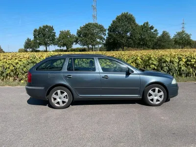 Gebraucht Skoda Octavia 105 PS (77 kW) 2007 Grau Kombi