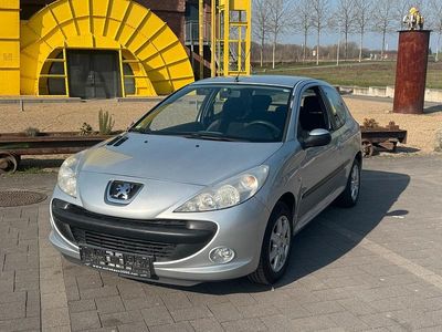 Gebraucht Peugeot 206+ 60 PS (44 kW) 2009 Silber Kleinwagen