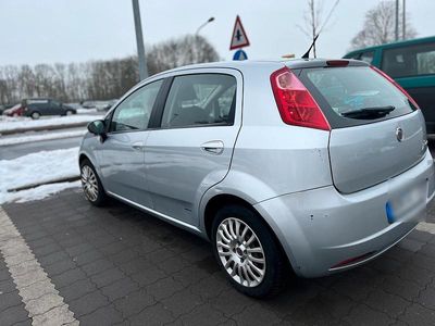 Gebraucht Fiat Punto 77 PS (56 kW) 2009 Silber Kleinwagen