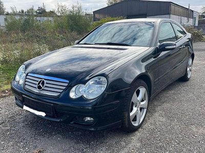 Gebraucht Mercedes C180 143 PS (105 kW) 2004 Schwarz Coupé