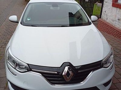 Gebraucht Renault Mégane GrandTour Intens 132 PS (97 kW) 2018 Weiß Kombi