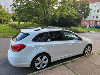 Gebraucht Chevrolet Cruze 140 PS (102 kW) 2013 Weiß Kombi