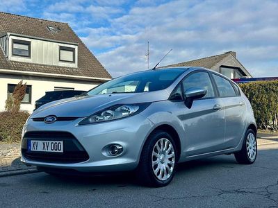 Silber Gebraucht 2012 Ford Fiesta Trend Kleinwagen | 3.995 € (Fairer Preis)