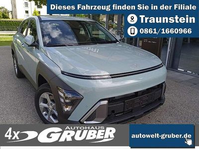 Neu Hyundai Kona Select 101 PS (74 kW) 2025 Mirage green SUV