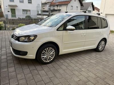 Gebraucht VW Touran Cup 140 PS (102 kW) 2014 Weiß Van / Kleinbus