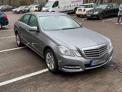 Gebraucht Mercedes E200 136 PS (100 kW) 2011 Grau Limousine