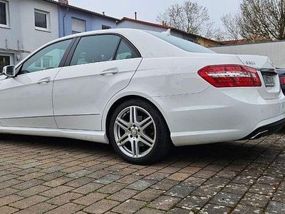 Gebraucht Mercedes E300 Avantgarde 252 PS (185 kW) 2013 Limousine