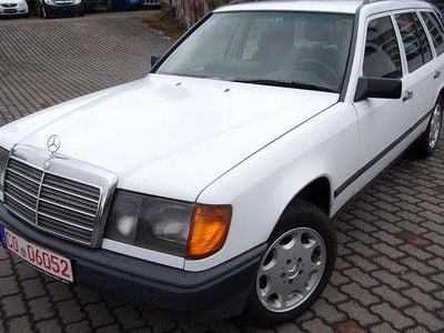 Usata Mercedes 300 147 CV (108 kW) 1990 Bianco Station wagon