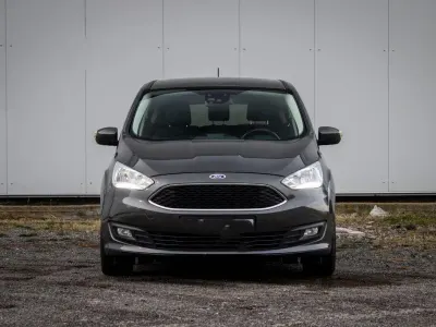 Używany Ford C-MAX Cool & Connect 125 KM (91 kW) 2018 Szary Minivan