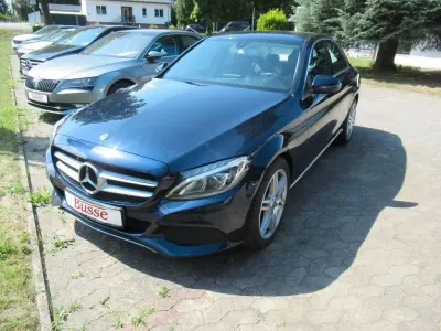 Gebraucht Mercedes C180 116 PS (85 kW) 2017 Blau Limousine