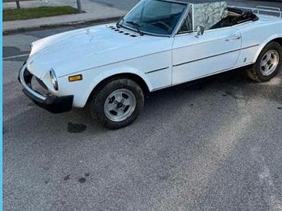 Usado Fiat 1800 86 HP (63 kW) 1978 Branco Cabrios