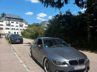 Gebraucht BMW 320 250 PS (183 kW) 2012 Weiß Coupé