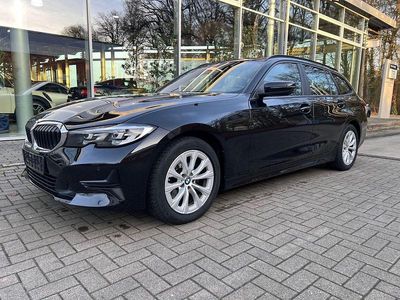 Gebraucht BMW 320 Sport Line 190 PS (139 kW) 2020 Schwarz Kombi
