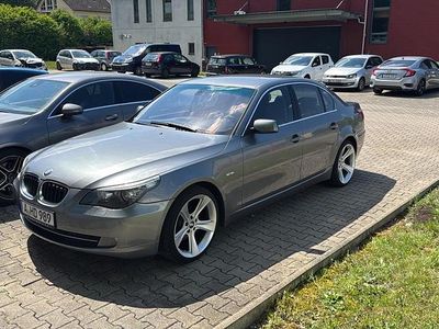Silber Gebraucht 2008 BMW 530 Limousine | 9.300 € (Teuer)