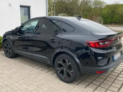 Gebraucht Renault Arkana Bose Edition 158 PS (116 kW) 2023 Schwarz SUV