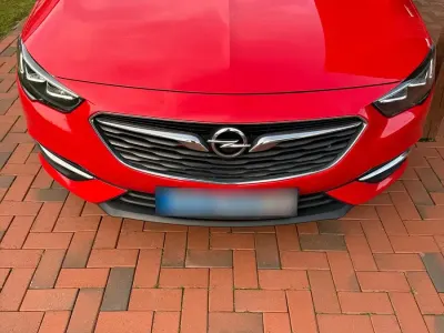 Gebraucht Opel Insignia 170 PS (125 kW) 2018 Rot Kombi