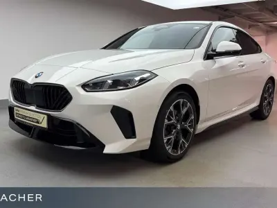 Gebraucht BMW 220 M Sport 150 PS (110 kW) 2025 Alpinweiß uni Coupé