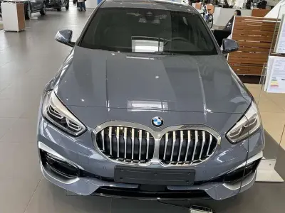 Gebraucht BMW 118 Sport Line 150 PS (110 kW) 2020 Grau Kleinwagen